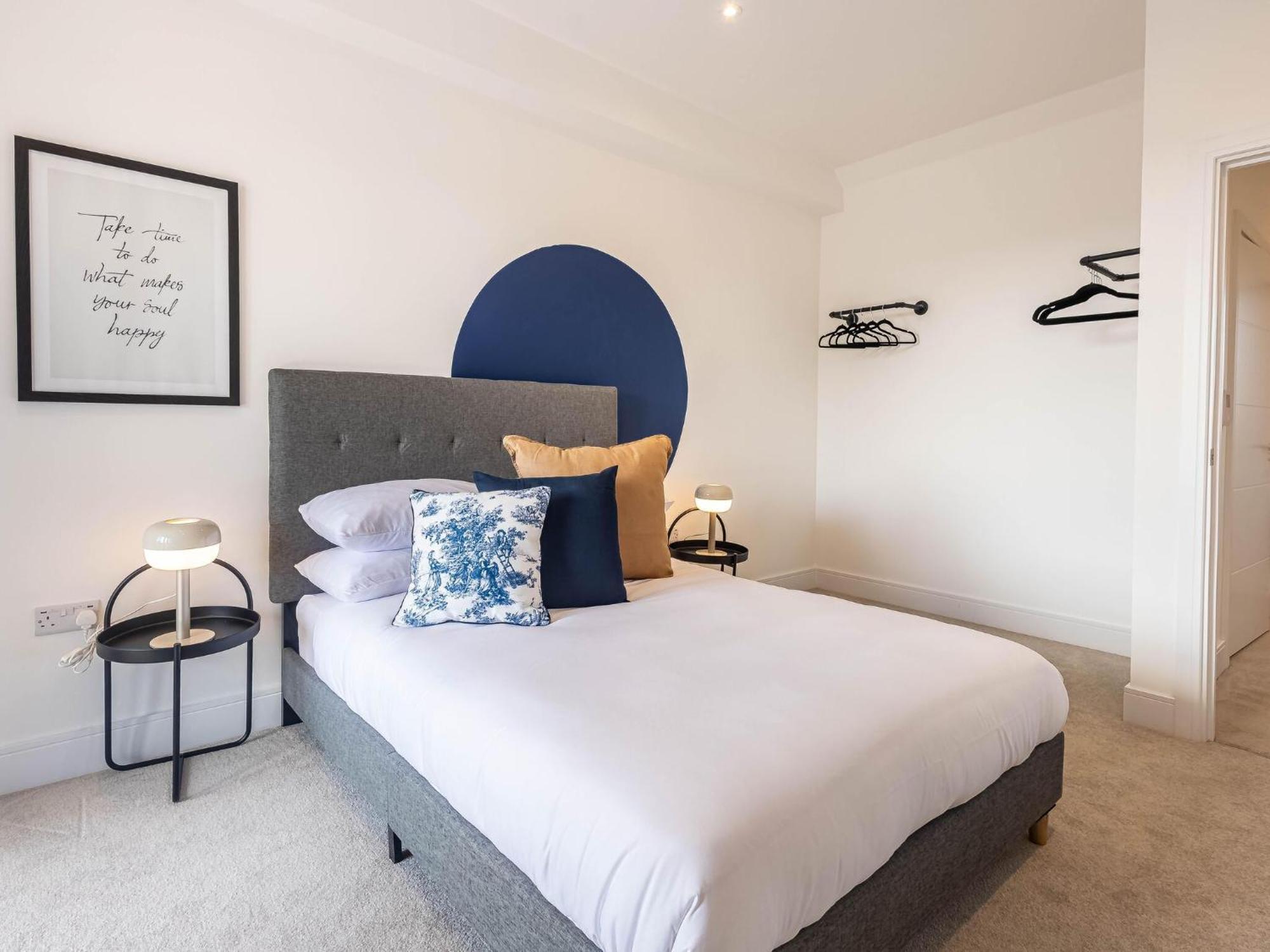 Modern Apartments With Balcony In Merton Near Wimbledon By Sojo Stay Mitcham Kültér fotó