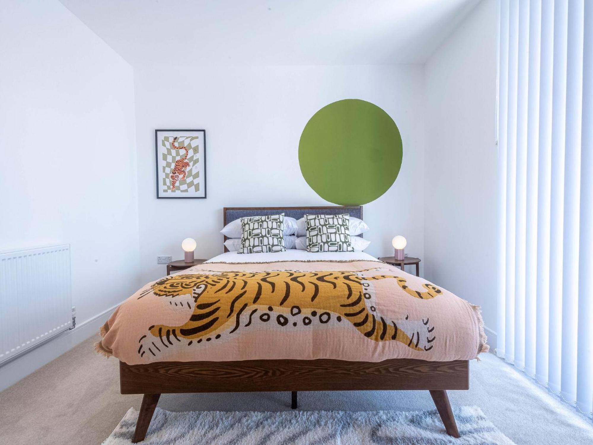 Modern Apartments With Balcony In Merton Near Wimbledon By Sojo Stay Mitcham Kültér fotó